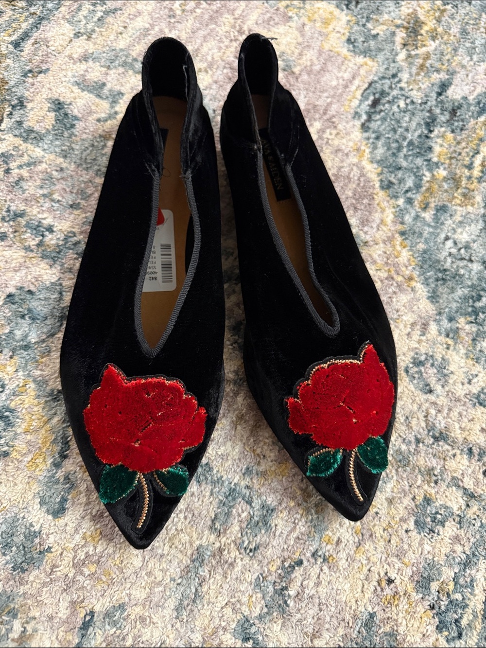 NWT AVA&AIDEN Black Velvet Pointed Toe Flat with Red Rose Appliqué